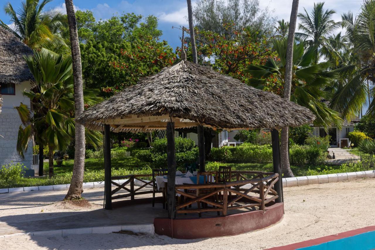 Golden Clove Beach Resort&Spa Uroa Exterior foto