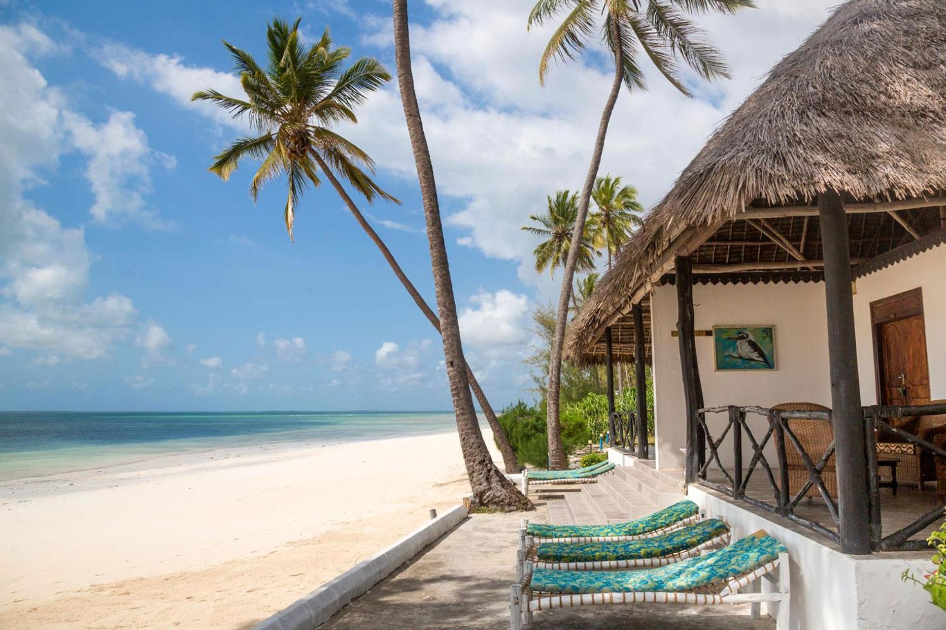 Golden Clove Beach Resort&Spa Uroa Exterior foto